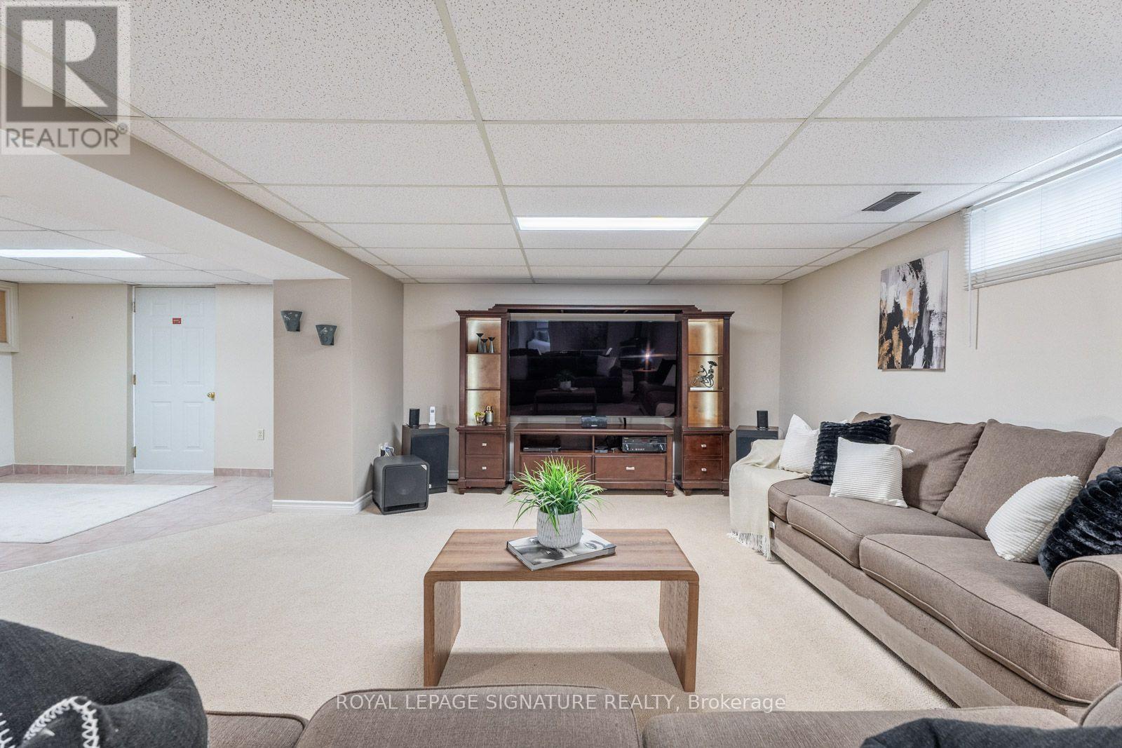 234 ROUGE HILLS DRIVE - 36
