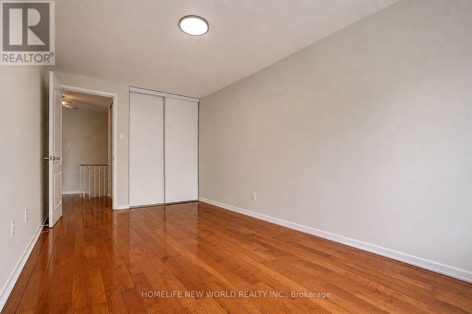 #46 40 DUNDALK DRIVE - 18
