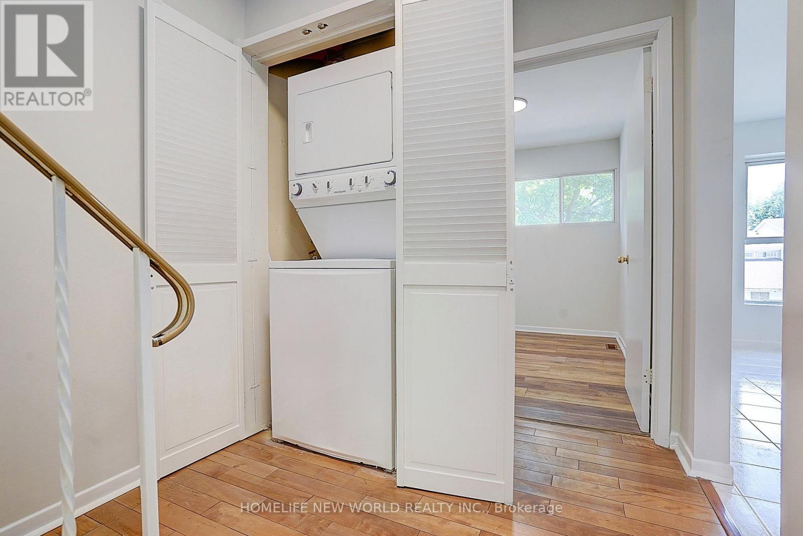 #46 40 DUNDALK DRIVE - 23