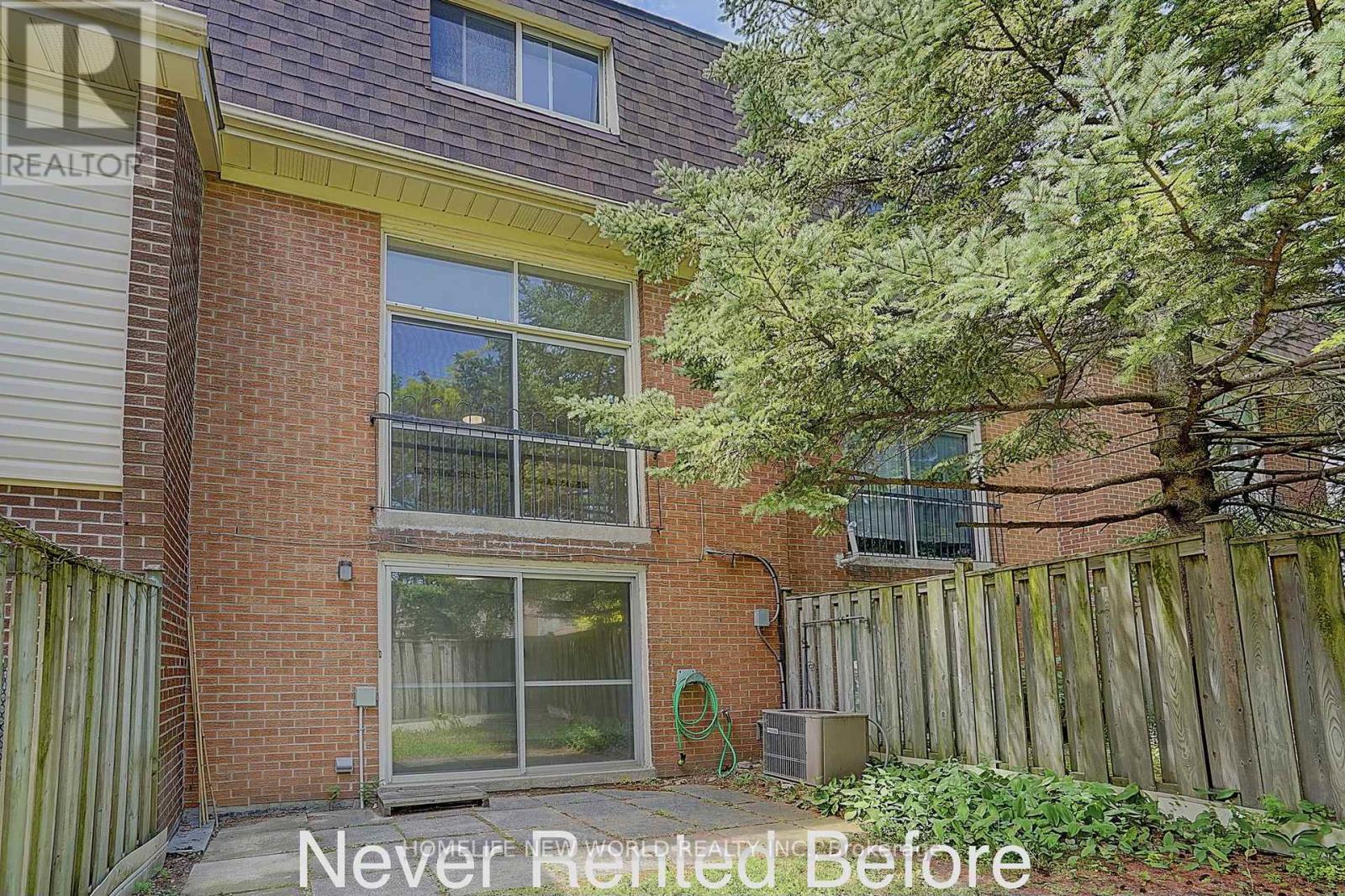#46 40 DUNDALK DRIVE - 27