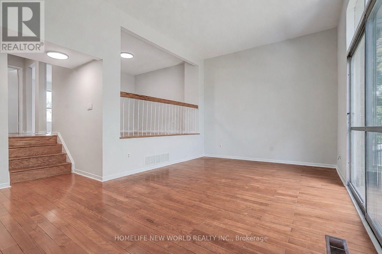 #46 40 DUNDALK DRIVE - 3