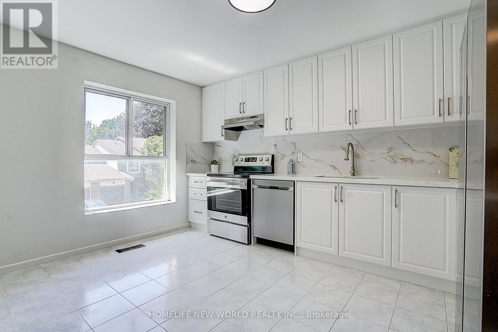 #46 40 DUNDALK DRIVE - 8