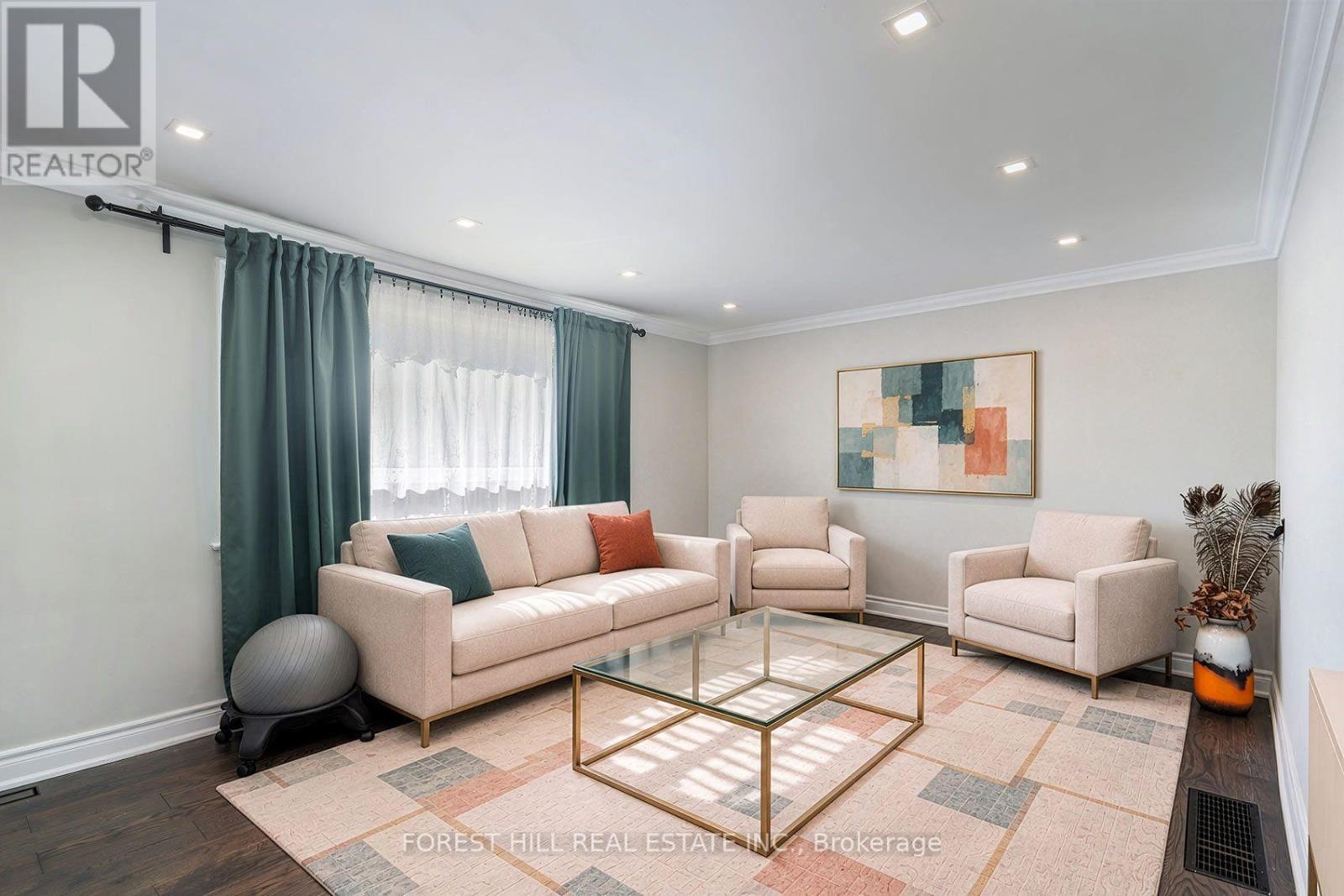 32 STAMFORD SQUARE N - 5