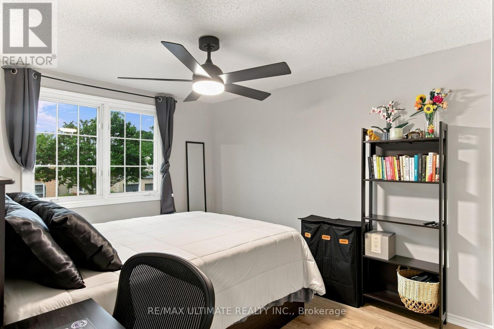 73 CLUETT DRIVE - 18