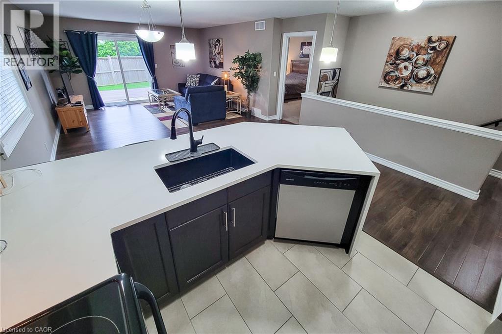 80 WILLOWDALE Crescent - 24