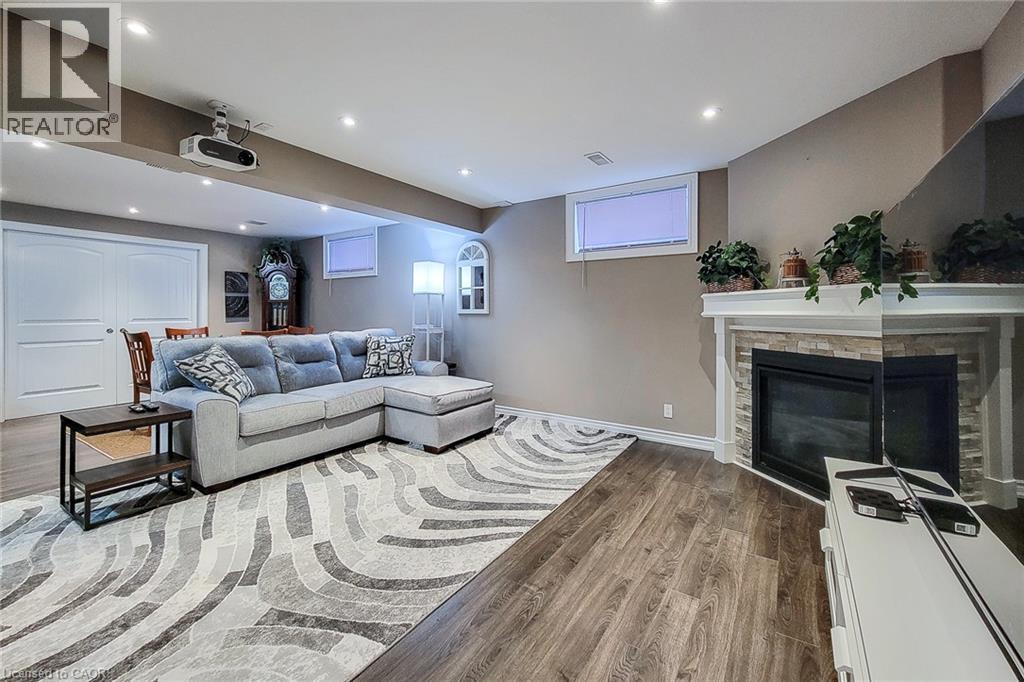 80 WILLOWDALE Crescent - 36