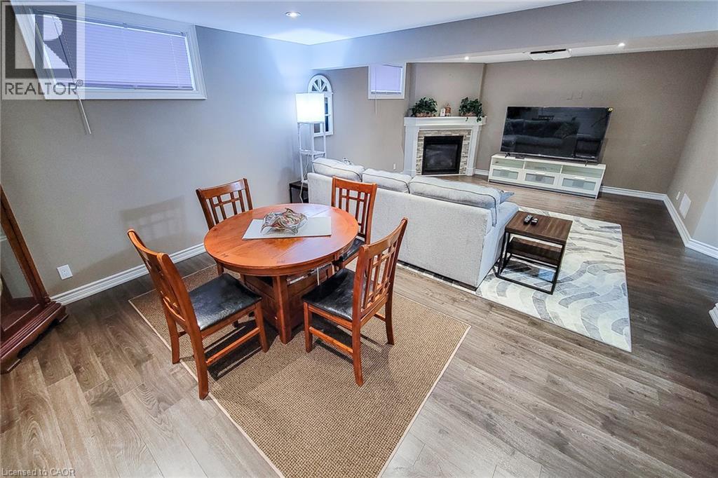 80 WILLOWDALE Crescent - 39