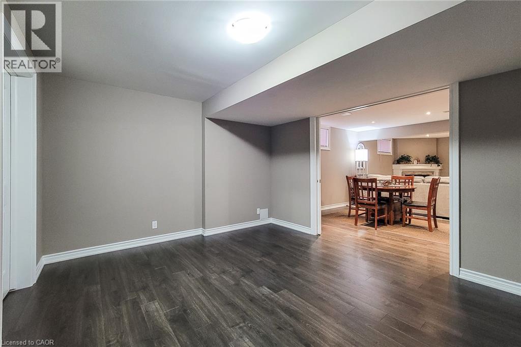 80 WILLOWDALE Crescent - Image 42
