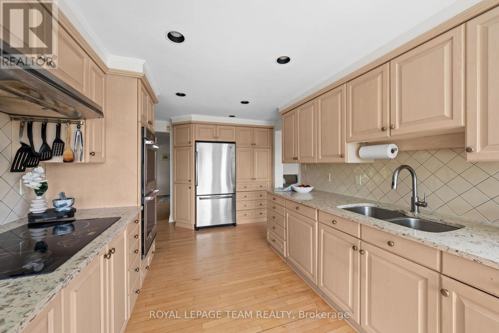14 LISMER CRESCENT - Image 16