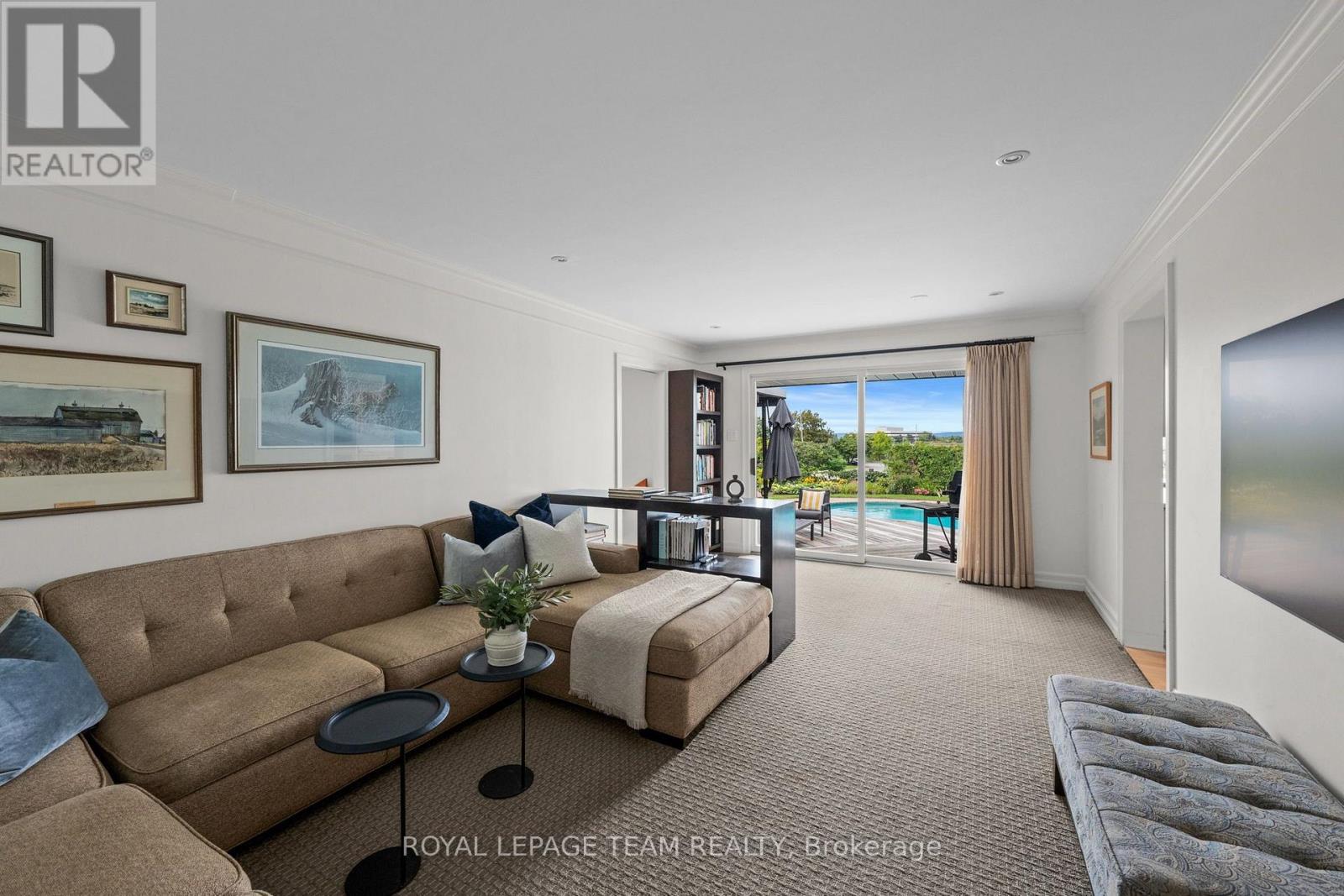 14 LISMER CRESCENT - Image 17