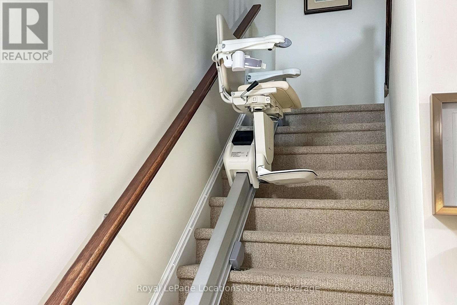 8 RUSSETT DRIVE - 15