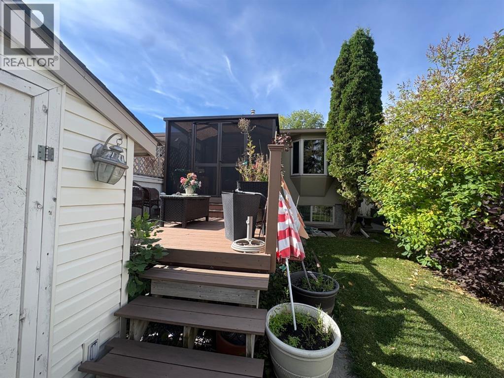 274 Templeview Way NE - 34