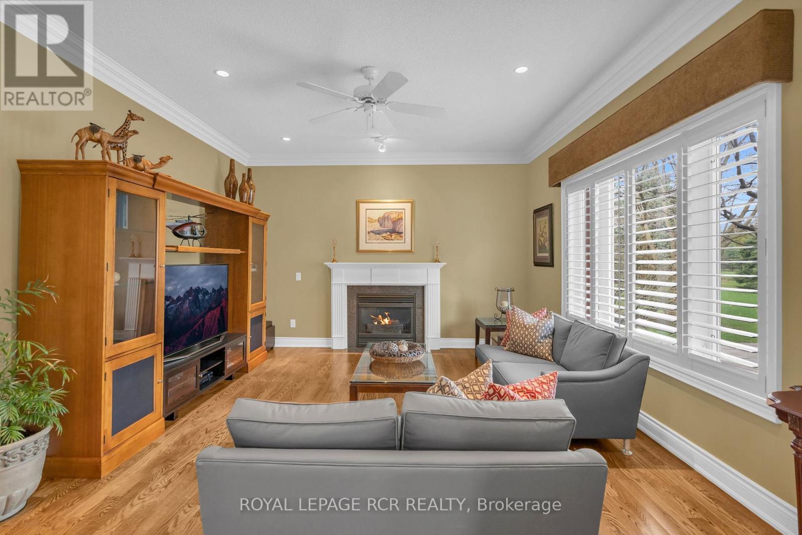 70 ENGLISH DAISY COURT - 15