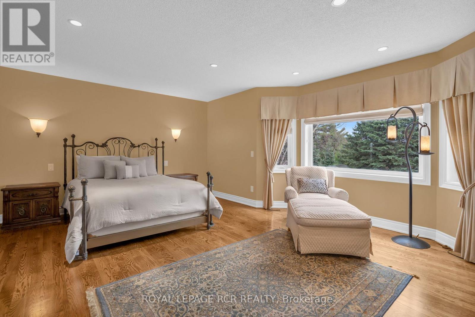 70 ENGLISH DAISY COURT - 19