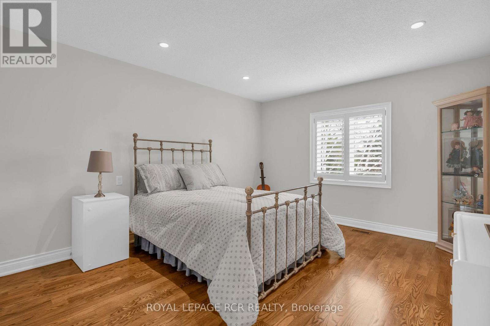 70 ENGLISH DAISY COURT - 22