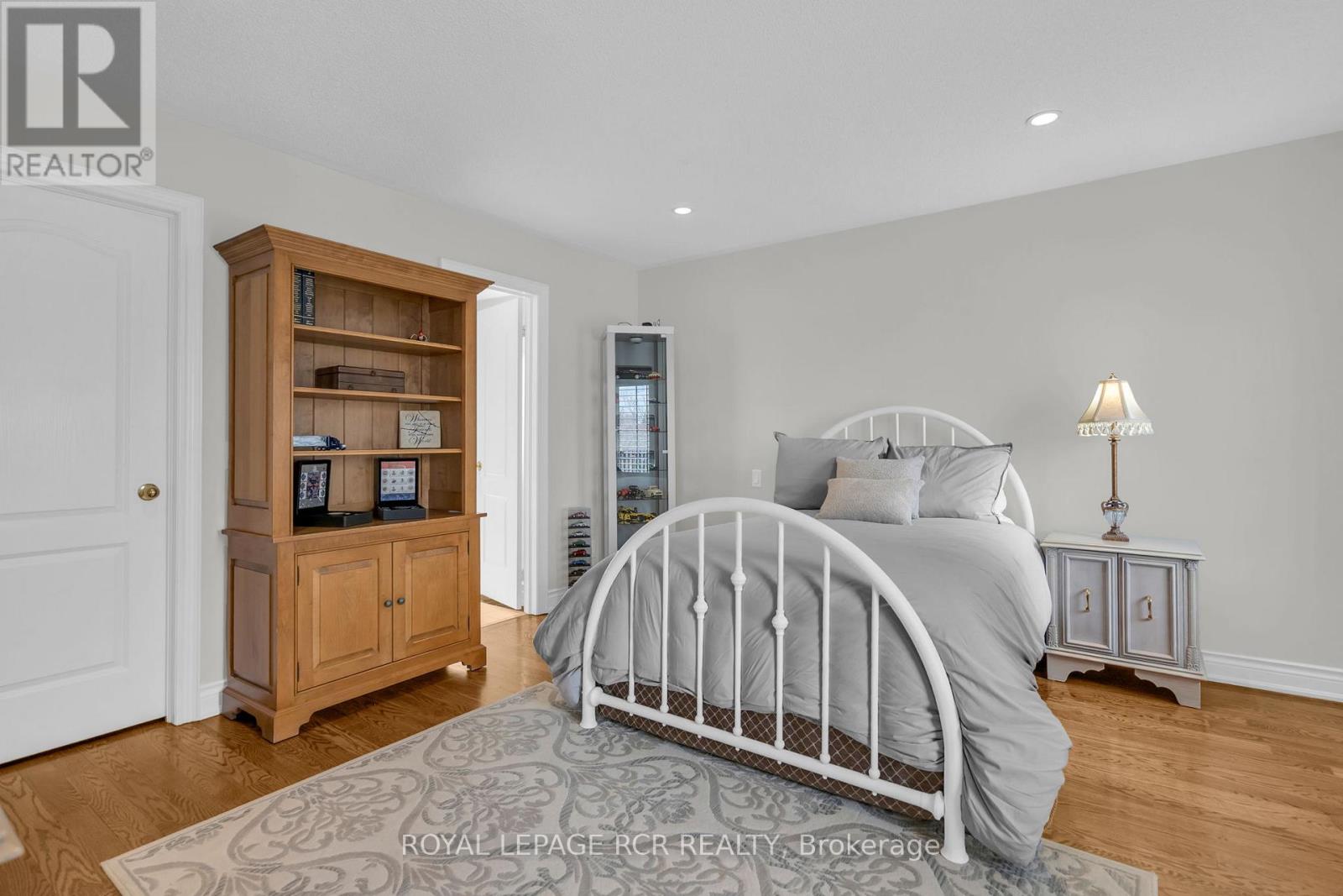 70 ENGLISH DAISY COURT - Image 26