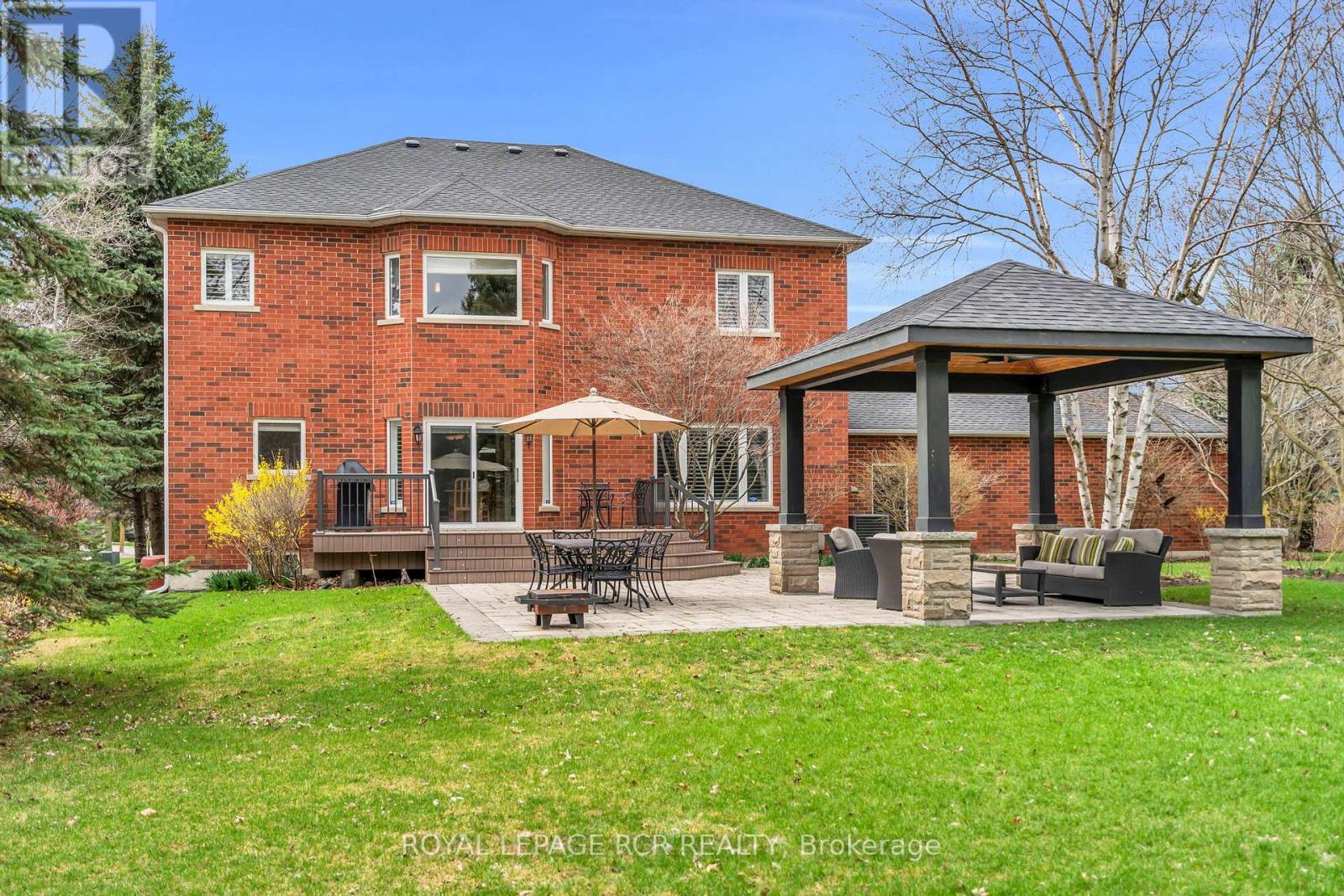 70 ENGLISH DAISY COURT - 29