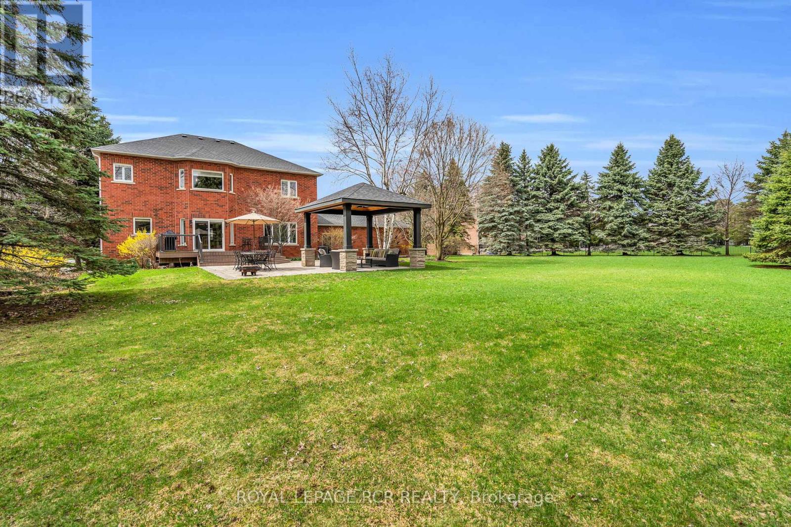 70 ENGLISH DAISY COURT - 35