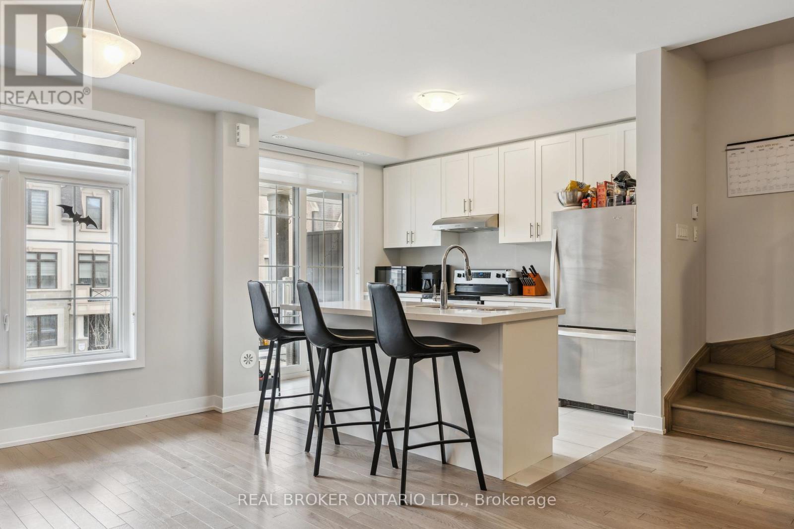 92 WILLIAM SHEARN CRESCENT - 12