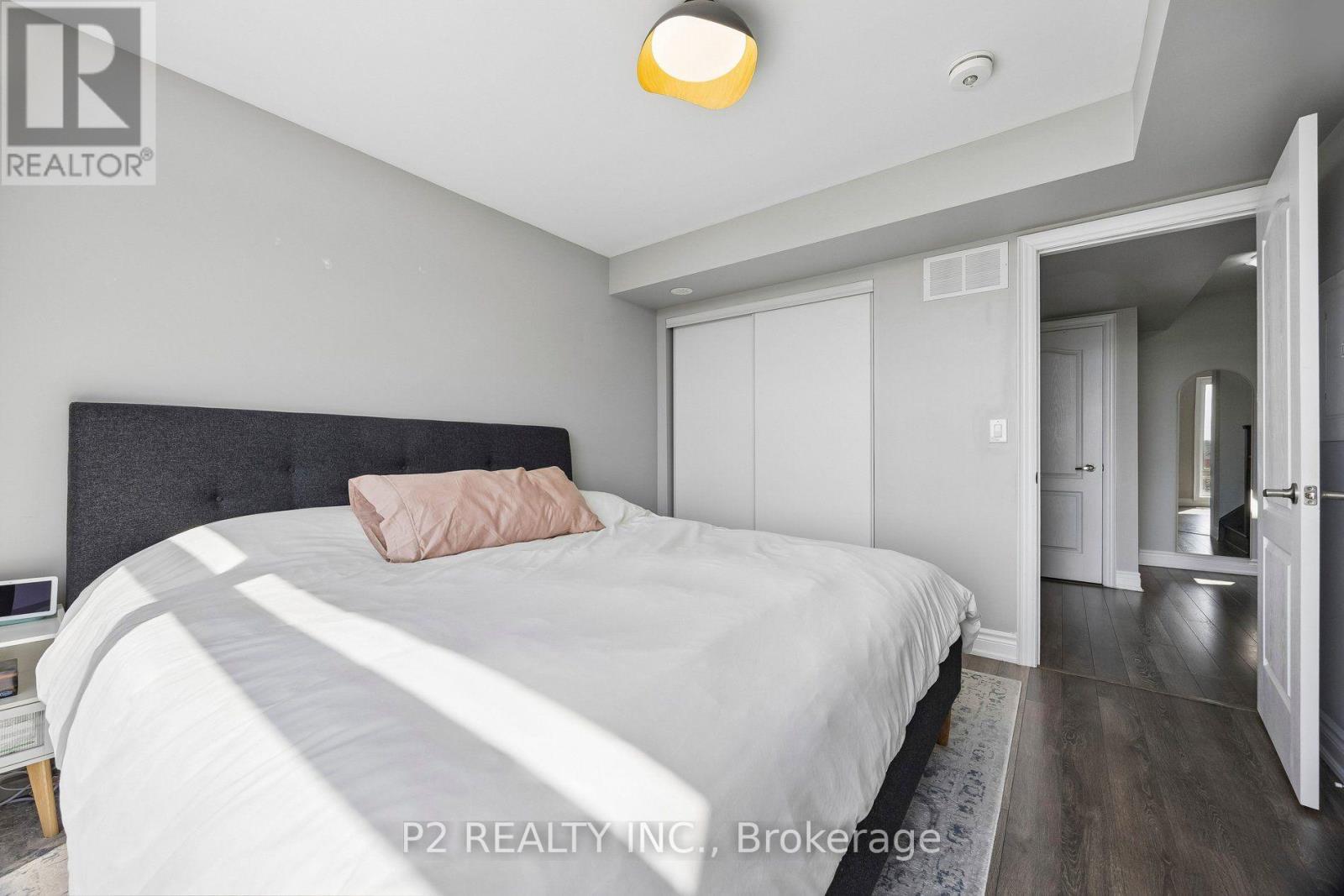 #608 50 DUNSHEATH WAY - 18
