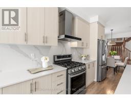 20 Viola Street, East Gwillimbury, ON L9N0T6 Photo 10