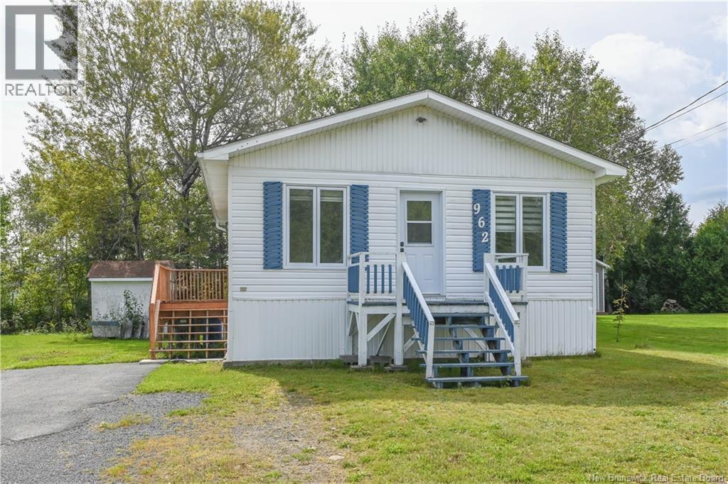 962 Faudel Street - 1