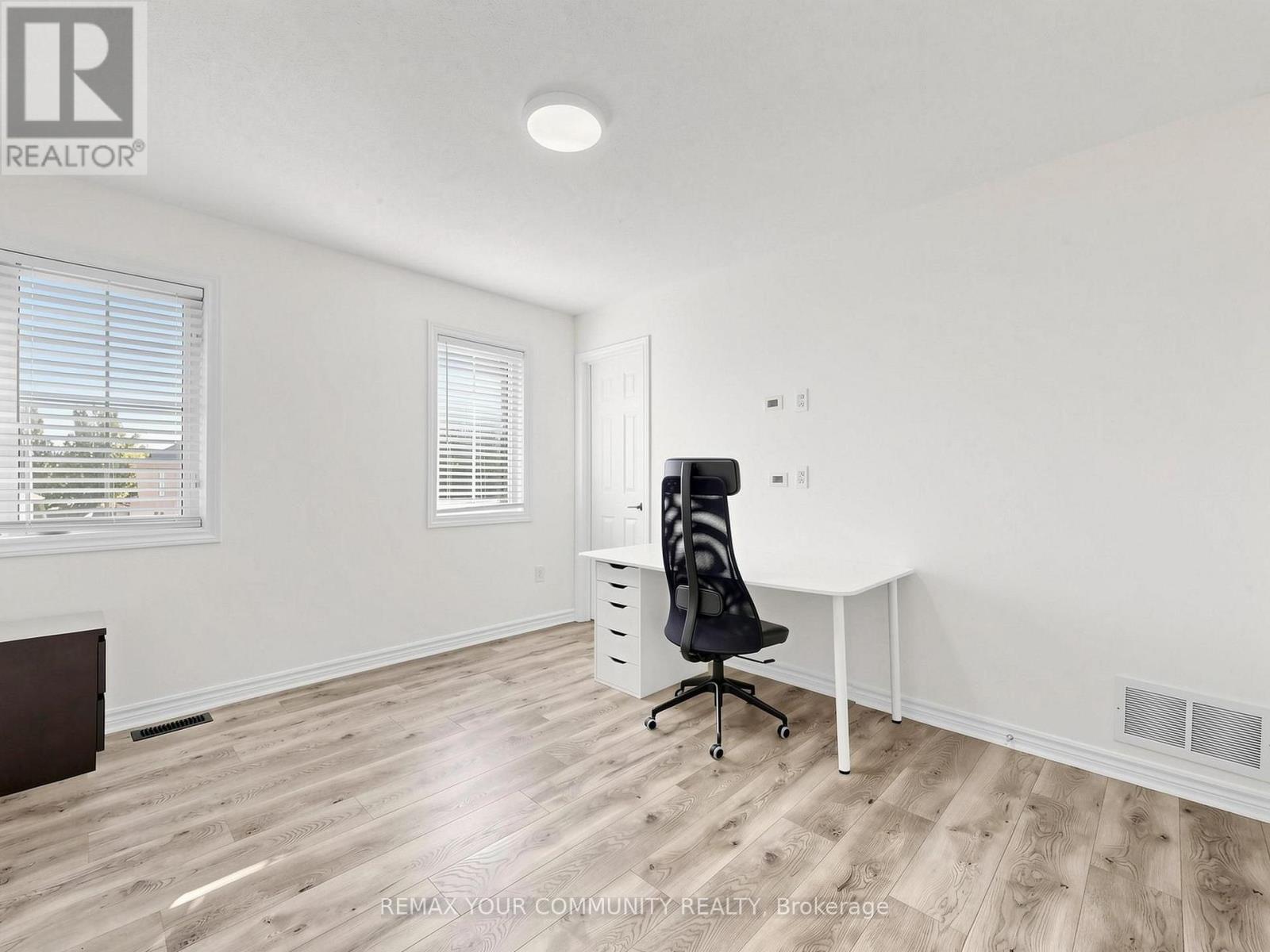 16 WHITESTONE DRIVE - Image 26