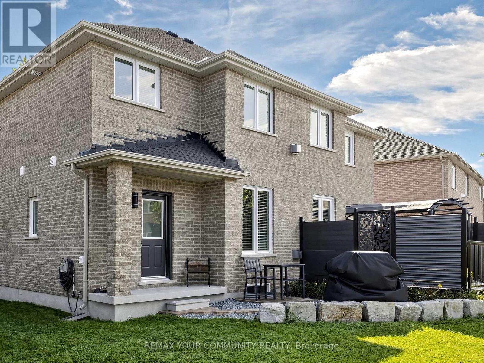 16 WHITESTONE DRIVE - Image 40