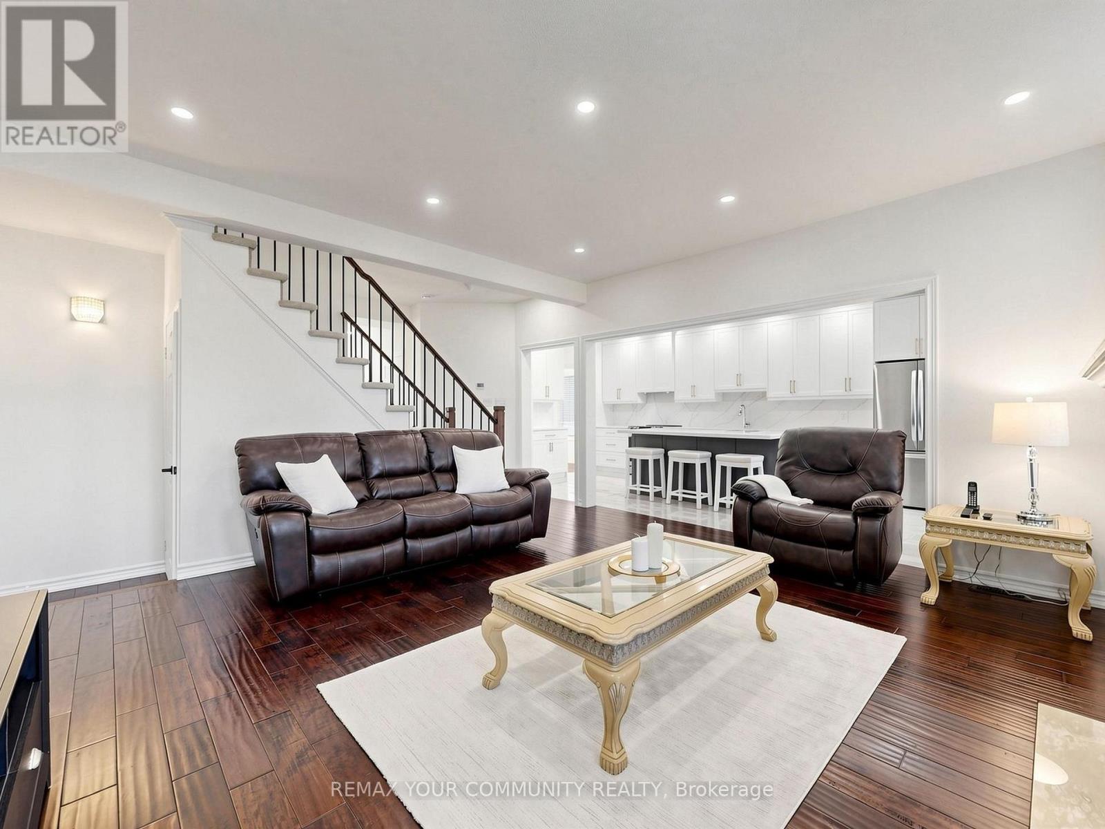 16 WHITESTONE DRIVE - Image 9