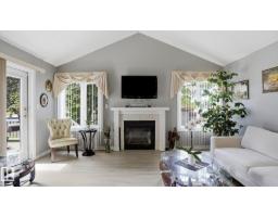Recreation room - #10 11249 12 Av Nw, Edmonton, AB T6J6V6 Photo 7