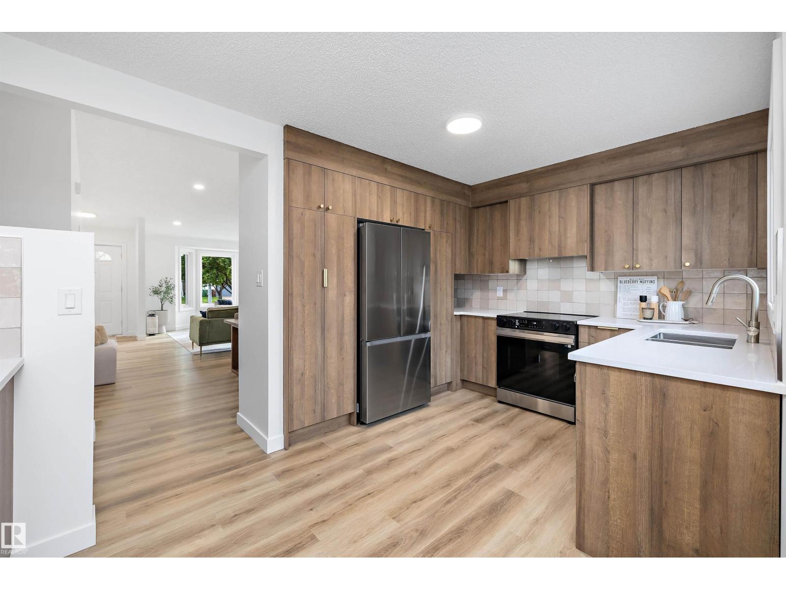 12 DANBRIDGE PL - 14