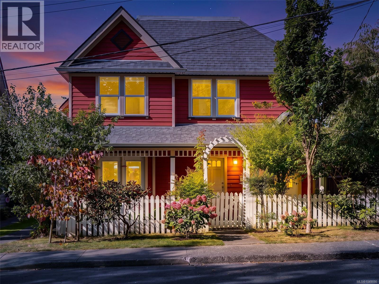 1110 Reno St - 1