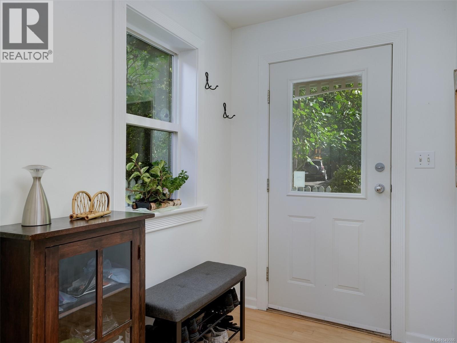 1110 Reno St - Image 4