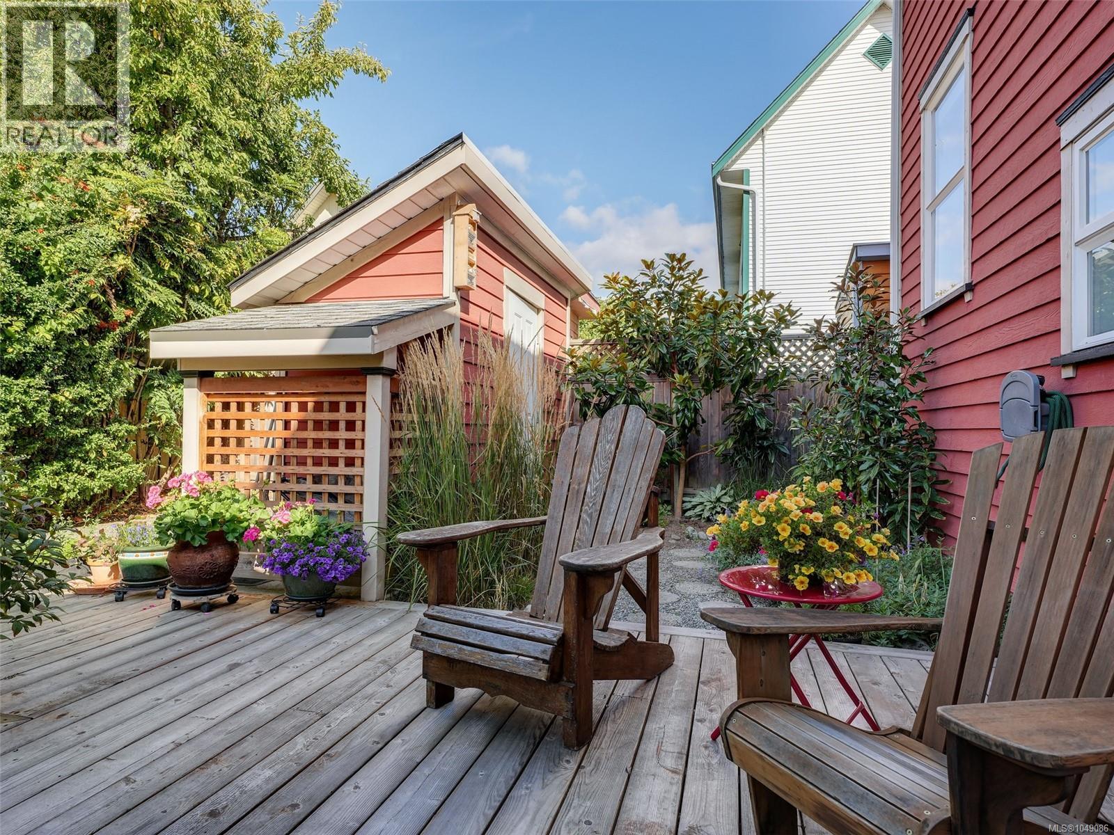 1110 Reno St - 36