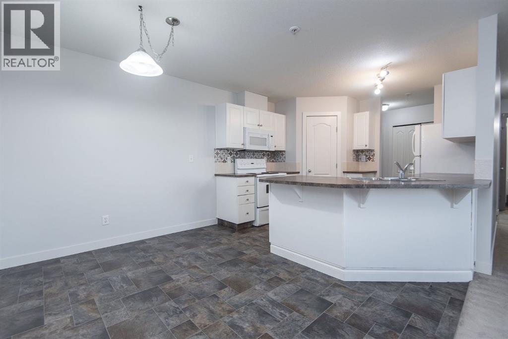304, 3730 50 Avenue, Red Deer — photo 5