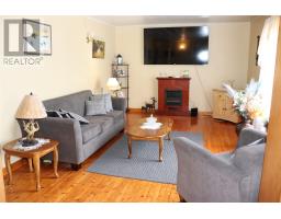 8 Oakland Drive thumbnail 10