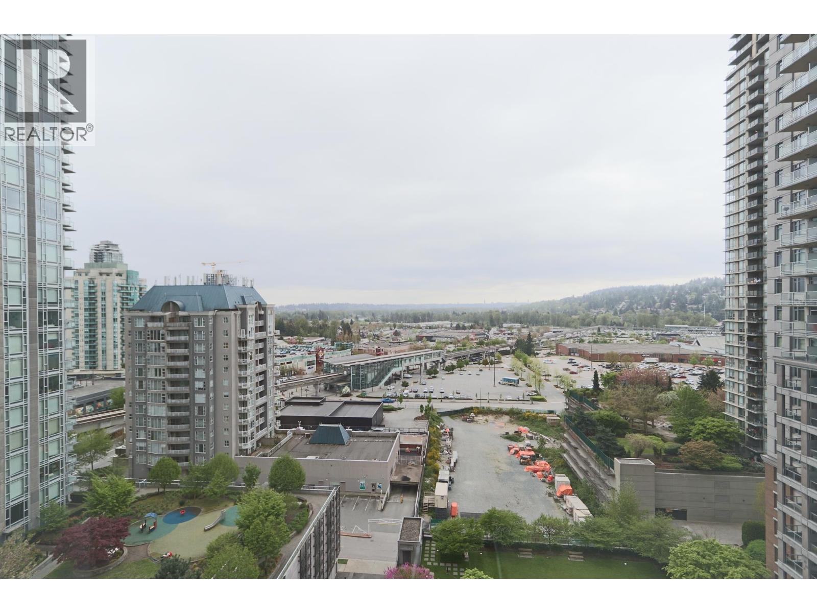 1105 2992 GLEN DRIVE, Coquitlam — photo 3