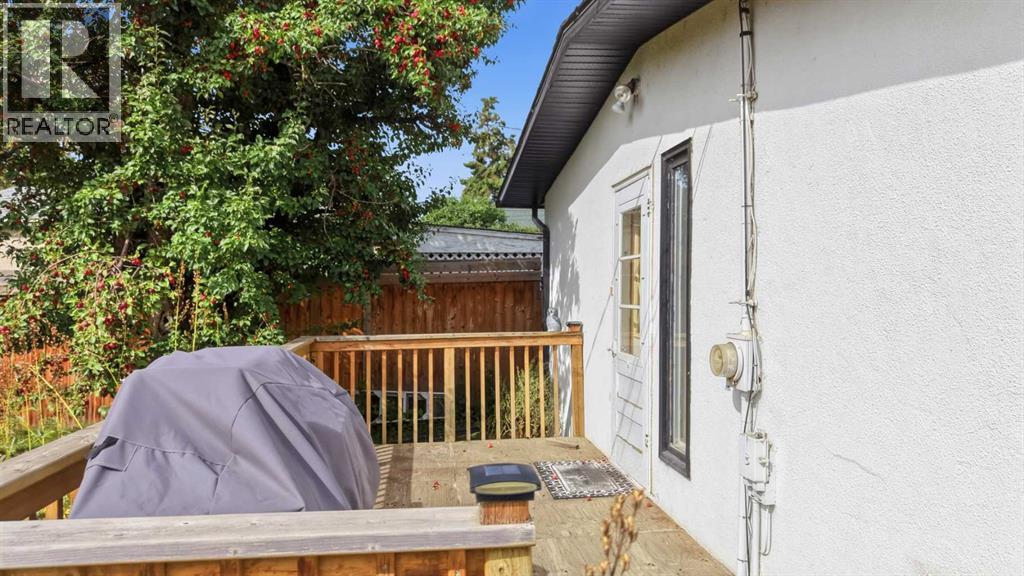 5011 54 Ave - 25