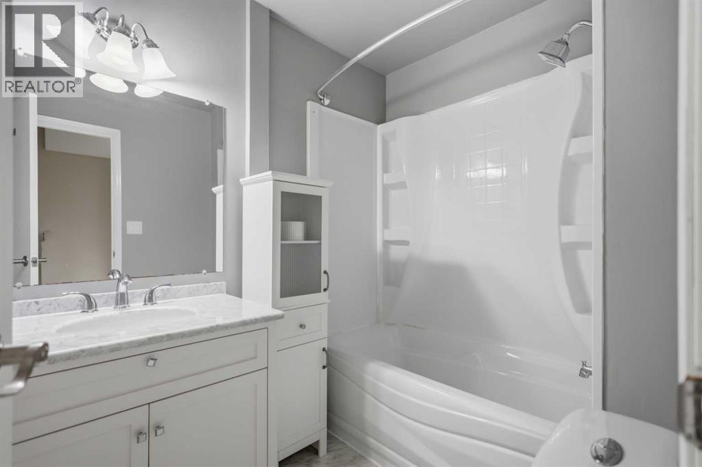 5011 54 Ave - 13
