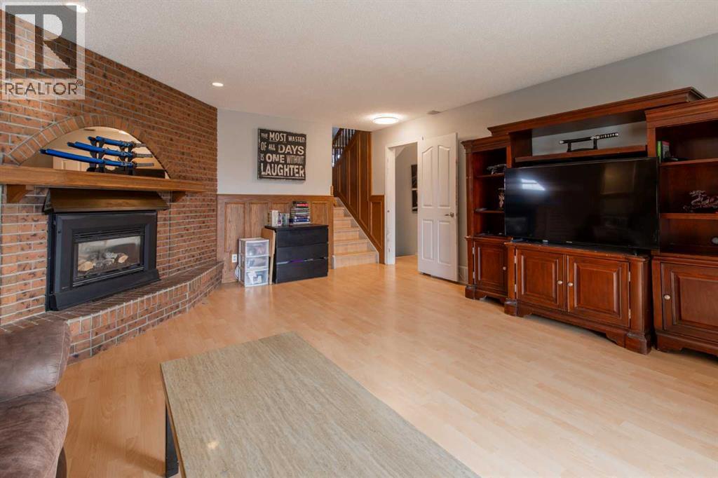 2223 42 Street S - 21