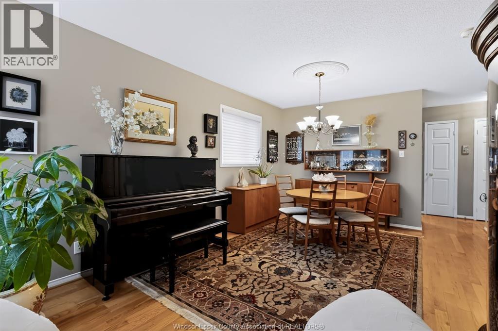 43 SPRINGVIEW DRIVE - 11