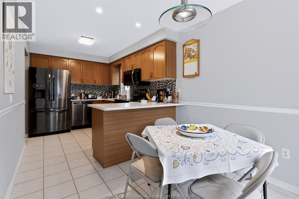 43 SPRINGVIEW DRIVE - 17
