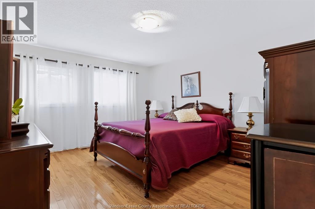 43 SPRINGVIEW DRIVE - 19
