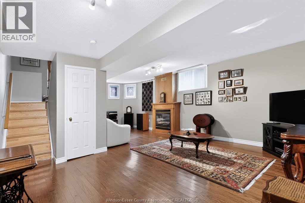 43 SPRINGVIEW DRIVE - Image 27