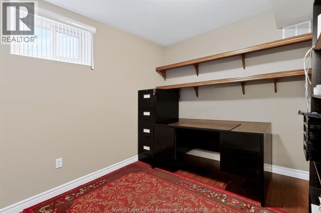 43 SPRINGVIEW DRIVE - 29