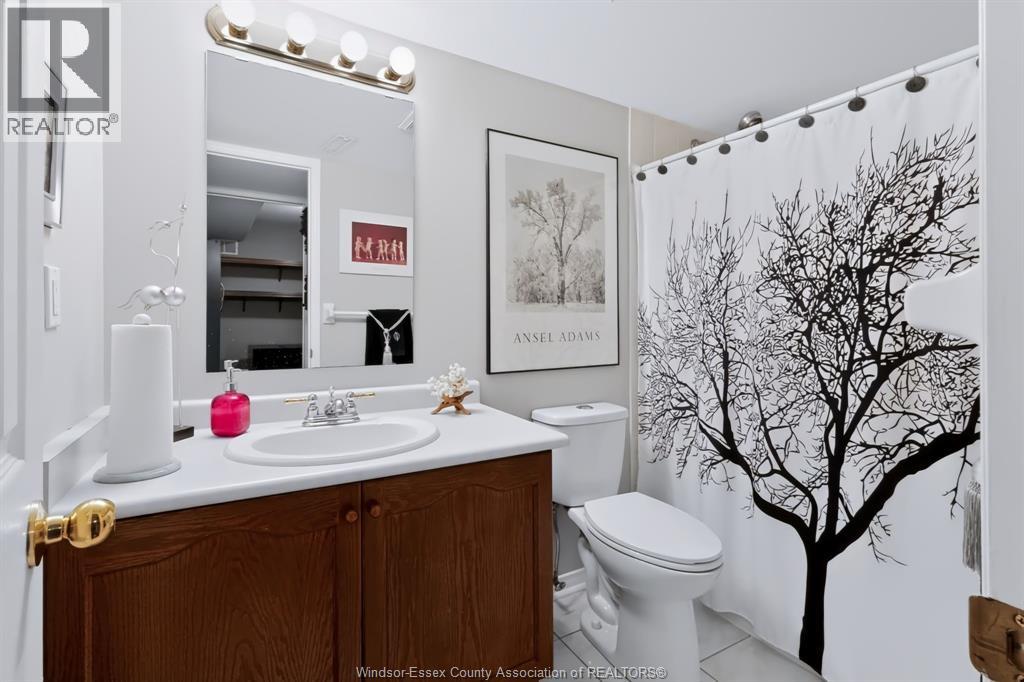 43 SPRINGVIEW DRIVE - 34