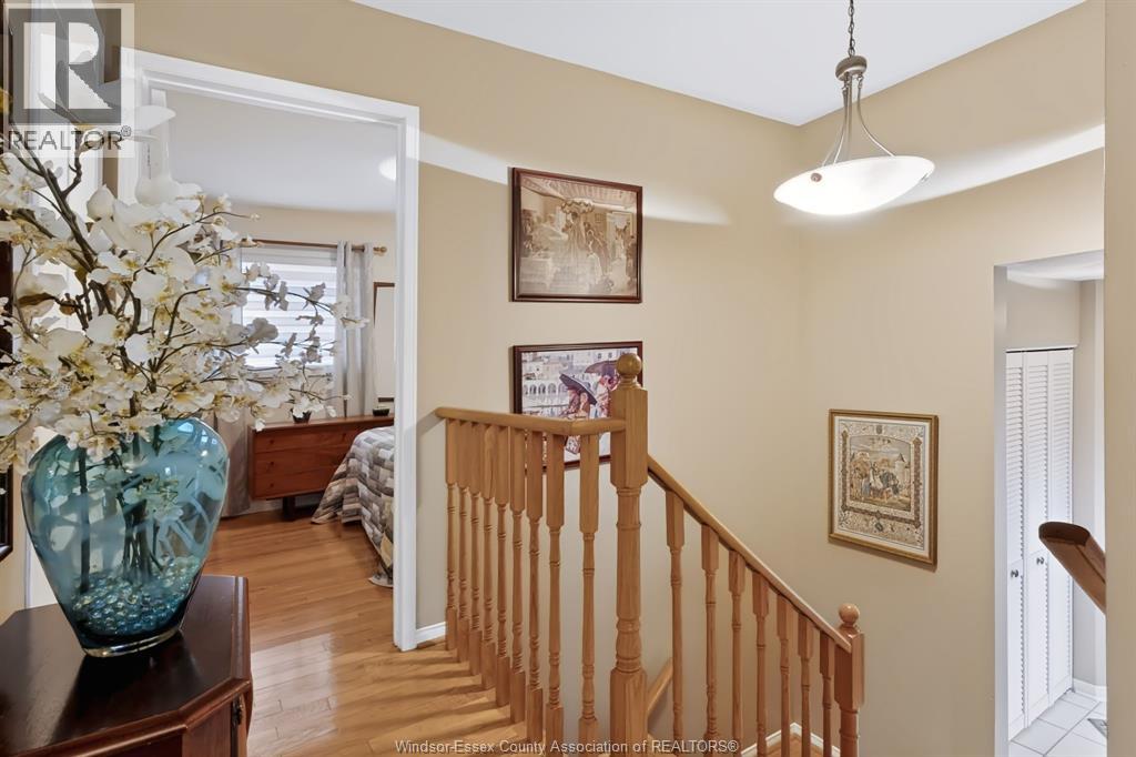 43 SPRINGVIEW DRIVE - 7