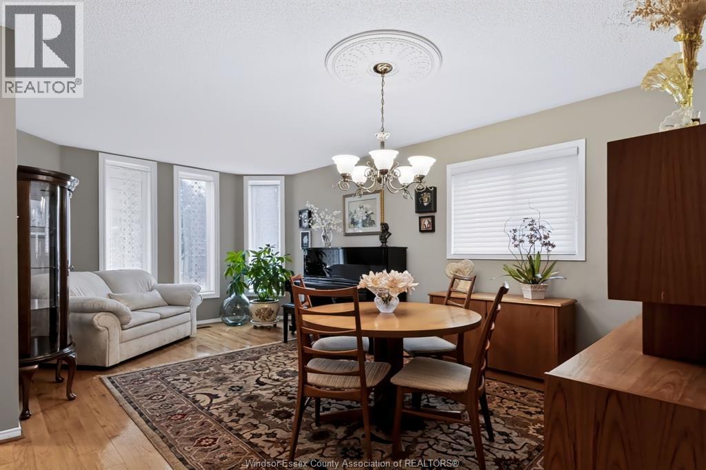43 SPRINGVIEW DRIVE - 8