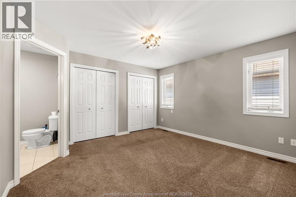 1068 THUNDERBAY AVENUE - 9