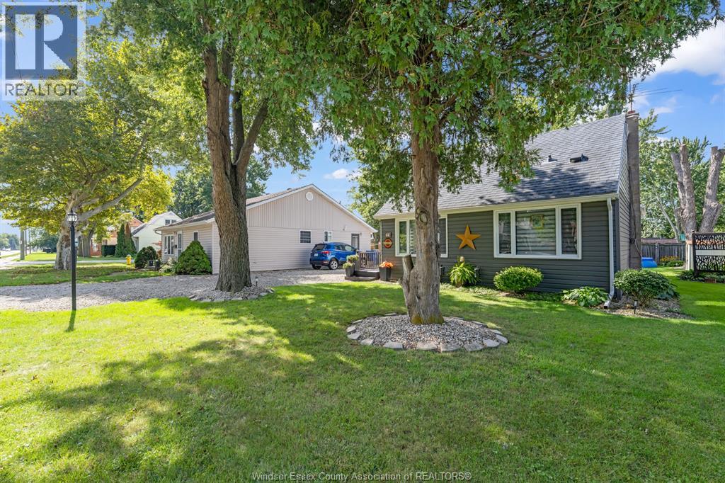 44 HANLAN STREET North, Essex — photo 3
